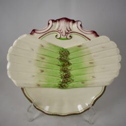 Sarreguemines Shell-Shaped Asparagus Plate, per item